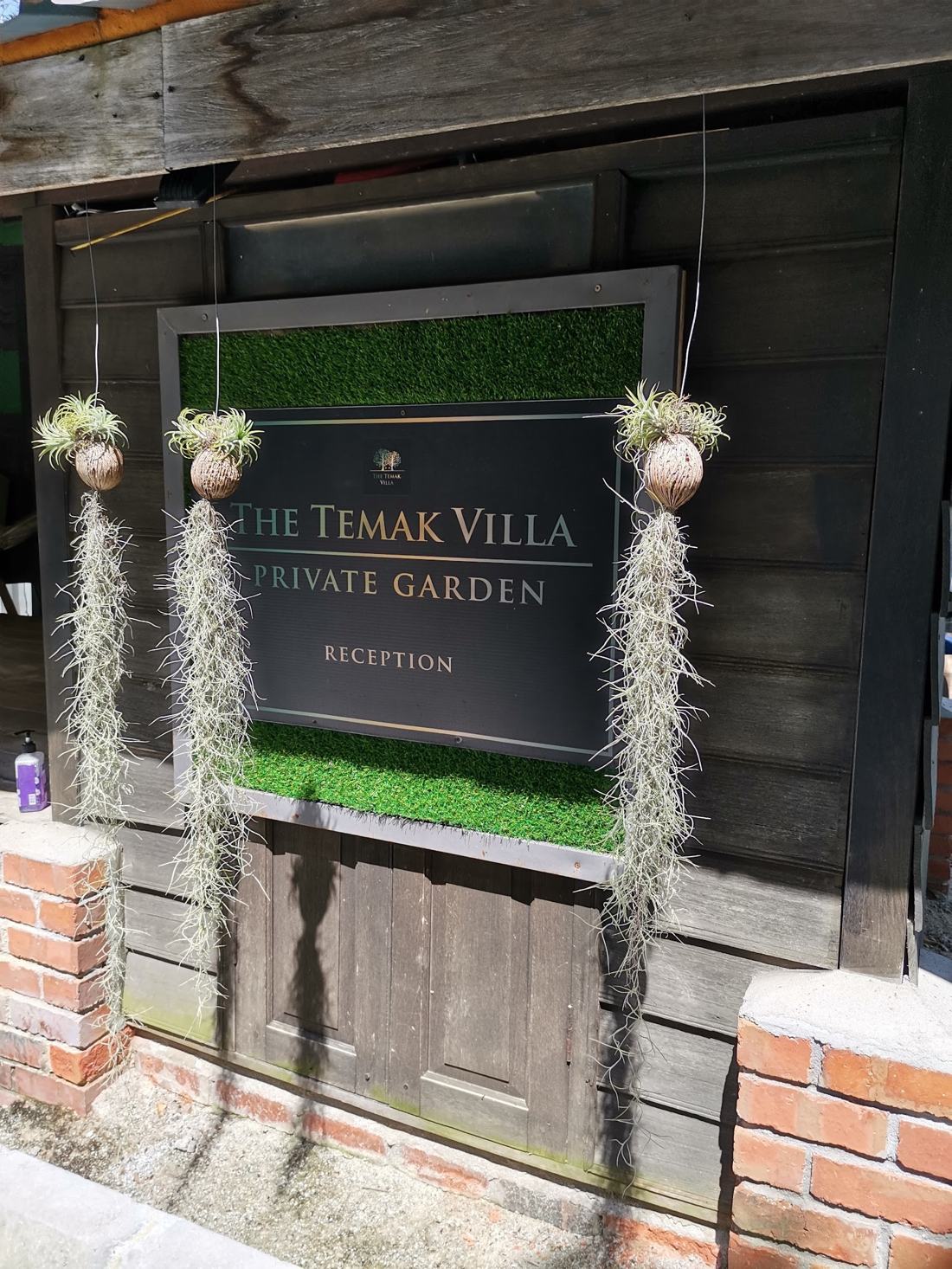 Private Garden reception sign